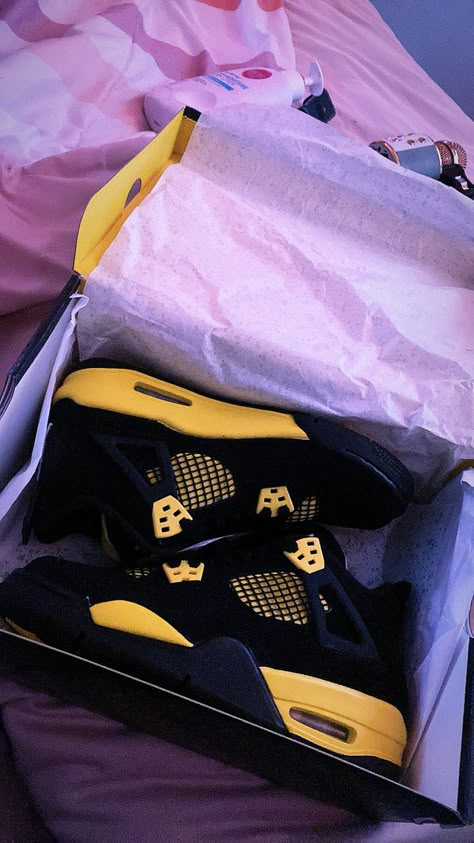 Shoe Box Aesthetic, Sneakers In Box Aesthetic, All Black Jordan 4’s, Jordan Shoes Collection Aesthetic, Jordan Shoes Asthetic Picture, Jordan 4 Thunder, Pretty Sneakers, Trendy Shoes Sneakers, Jordan Shoes Retro