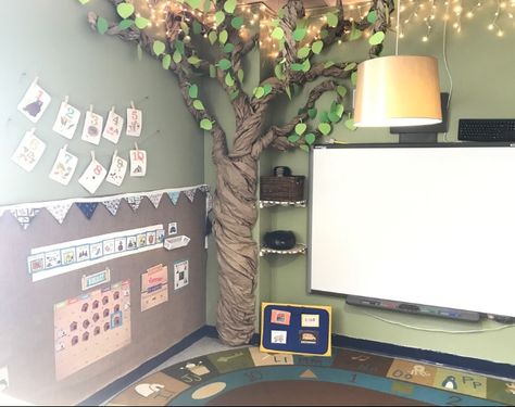 Our circle time area Pre K Circle Time Set Up, Prek Circle Time Setup, Circle Time Set Up, Preschool Circle Time Area, Circle Time Area Set Up, Reggio Circle Time Area, Classroom Circle Time Area, Circle Time Ideas For Preschool Display, Preschool Circle Time Set Up