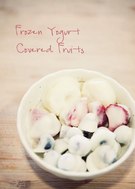 Frozen Yogurt Covered Fruits - a simple healthy snack! Yogurt Covered Fruit, Snacks Ideas, Organic Snacks, Healthy Snacks Easy, Nutritious Snacks, Homemade Snacks, Healthy Snacks For Kids, Kids Snacks, Low Sugar