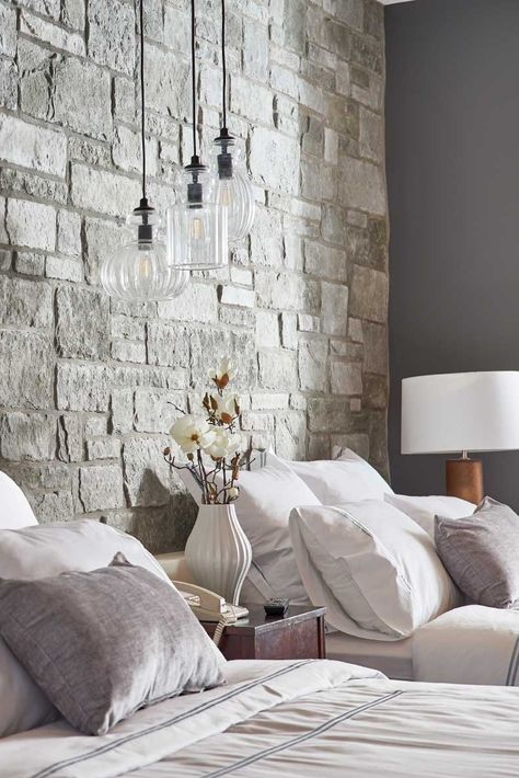 Stone Cladding Bedroom Wall, Stone Feature Wall Living Room, Wall Tile Design Ideas, Wall Cladding Ideas, Wall Tile Design, Cladding Ideas, Grey Stone Wall, Tile Design Ideas, Stone Feature Wall