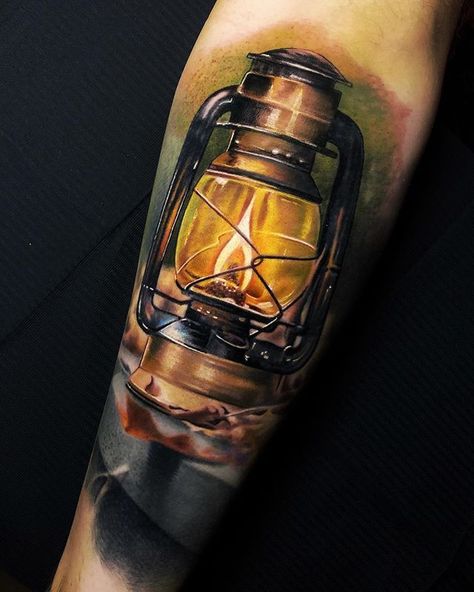 Candle Lantern Tattoo, Scary Tattoo Ideas, Lamp Tattoo, Berlin Tattoo, Neo Tattoo, Lantern Tattoo, Full Tattoo, Candle Tattoo, Hiking Tattoo