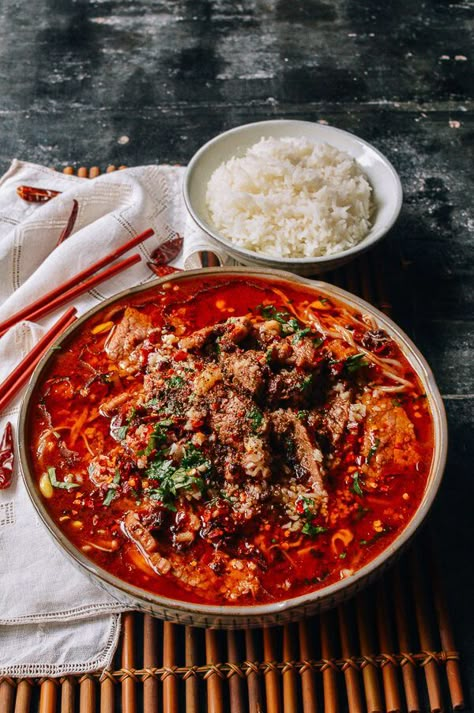 Sichuan Boiled Beef (Shuizhu Niurou), by thewoksoflife.com Sichuan Restaurant, Noodles Shrimp, Boiled Beef, Recipes Noodles, Cooking Vegetables, Mapo Tofu, Asian Vegetables, Beef Recipe, Slow Cookers