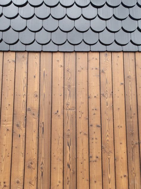 19 Different Types of Wood Siding - A Complete List | Degmeda Cedar Vertical Siding, Wood Plank Exterior Siding, Pine Siding Exterior, Vertical Wood Siding Exterior, Wood House Exterior, Wood Vinyl Siding, Diy Siding, Natural Wood Siding, Exterior Wood Cladding