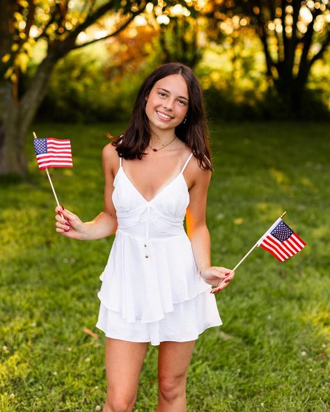 With the 4th of July being on a Thursday I feel like we get to celebrate all week long! Just me? 🇺🇸🎉 Fourth of July Photoshoot. Senior Year. Senior Photographer. NWA photographer. Fourth Of July Photoshoot, Photoshoot Senior, Senior Poses, Senior Photographers, Senior Photography, Senior Year, High School Seniors, Senior Portraits, Senior Pictures