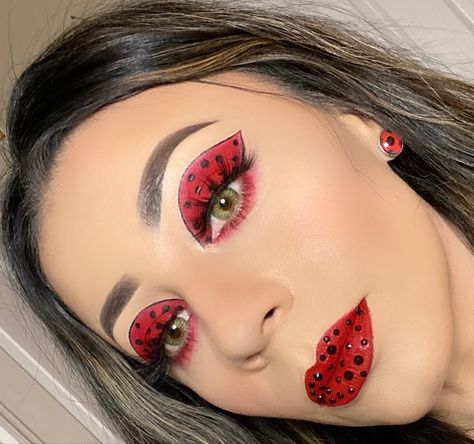 Ladybug Makeup Adult, Ladybug Face Makeup, Ladybug Eye Makeup, Ladybug Makeup Halloween, Ladybug Makeup For Kids, Diy Ladybug Costume For Women, Ladybug Costume Makeup, Ladybug Makeup Women, Ladybug Halloween Makeup