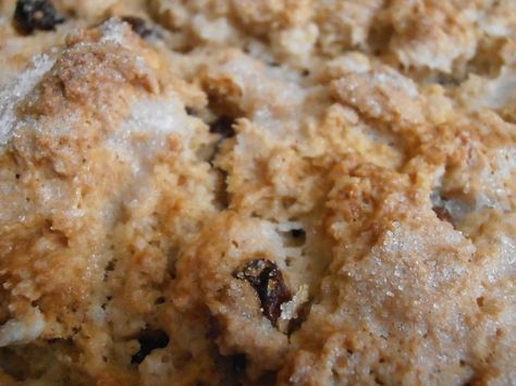 Moist Irish Soda Bread Recipe, Irish Recipes Authentic, Traditional Irish Soda Bread, Irish Bread, Drinking Whiskey, Soda Bread Recipe, Irish Cooking, Irish Soda Bread Recipe, Irish Cuisine