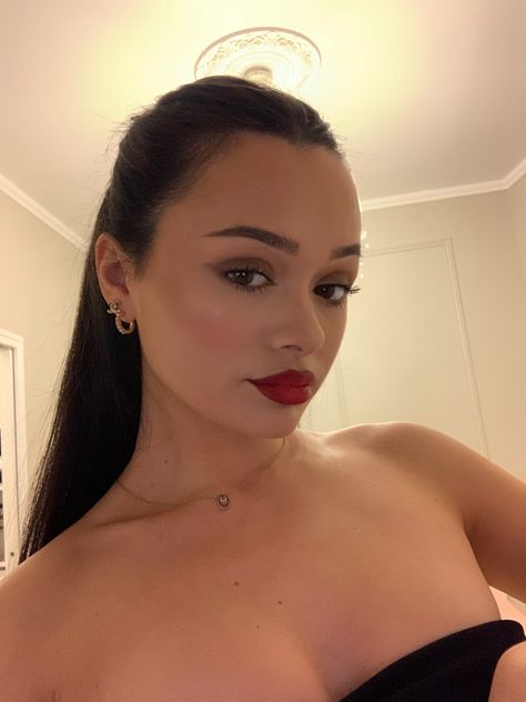 Red lips makeup Going Out Makeup Red Lips, Red Lip Selfie, Prom Makeup For Brown Eyes Red Lips, Simple Makeup Red Lips, Black Hair With Red Lipstick, Concert Makeup Red Lip, Black Eyeshadow And Red Lips, Red Lipstick Black Hair, Red Lipstick Tan Skin