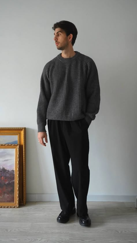 Normcore Outfits Men, Black Corduroy Pants Outfit Men, Mens Crewneck Sweatshirt Outfit, Male Capsule Wardrobe, Black Shoes Outfit Men, Normcore Outfits, Black Shoes Outfit, Crewneck Sweatshirt Outfit, Manly Fashion