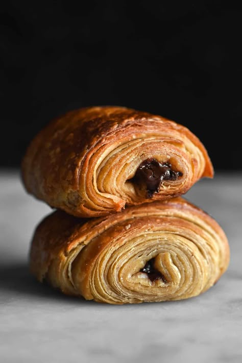 Gluten free pastry recipes - George Eats Croissant France, France Breakfast, Pain Au Chocolat Recipe, Chocolate Croissant Recipe, Gluten Free Croissant, Traditional French Desserts, Rough Puff, Chocolate Croissants, Rough Puff Pastry