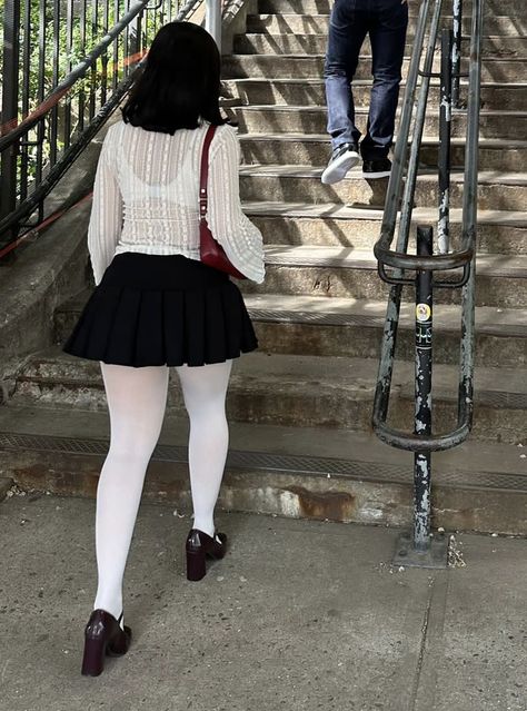 Outfit With White Tights, White Stockings Outfit Tights, White Stockings Outfit Aesthetic, White Tights Outfit Winter, Cute Fall Skirt Outfits, White Pantyhose Outfit, Skirt Outfits Short, White Stockings Outfit, Outfits With Tights