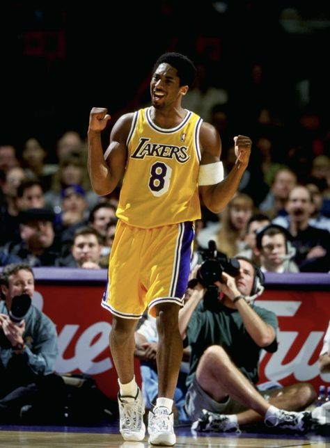 Kobe Bryant Young Kobe Bryant, Kobe Bryant Quotes, Kobe Bryant Poster, Kobe Mamba, Kobe Bryant 8, Kobe Bryant Family, Kobe & Gigi, Kobe Bryant Nba, Kobe Bryant Pictures