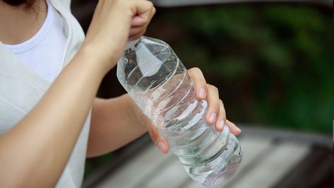 The response to a lead-in-water crisis in Newark, N.J., was hamstrung after questions were raised over whether residents can drink expired bottled water. Consumer Reports looks into that risk and explains how to safely store bottled water. Mental Performance, Branded Water Bottle, Water Branding, Strict Diet, Mood Changes, Alkaline Water, Gallon Of Water, Dehydration, Health Risks