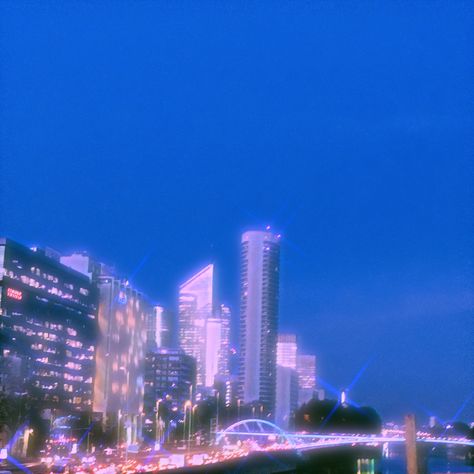 #city #skyline #aesthetic #vintage #retro #kirakira #night #citylife #vhs #80s City Skyline Aesthetic, 80s Album Covers, Skyline Aesthetic, Aesthetic Vintage Retro, Sunrise City, Album Artwork Cover Art, City Sky, 2000s Aesthetic, Vaporwave Aesthetic