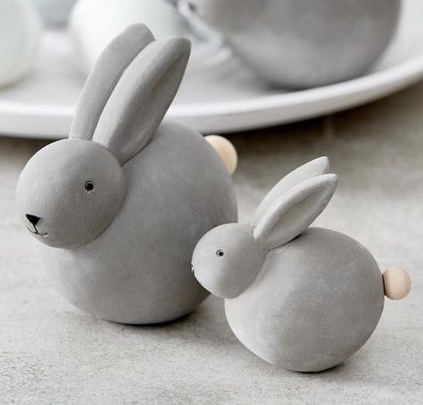 Easter Pottery Ideas, Easter Pottery, Wood Beads Diy, Slab Ceramics, Diy Pottery Painting, Pottery Animals, Diy Air Dry Clay, Air Dry Clay Projects, Spring Projects