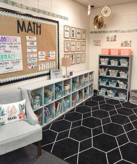 Second Grade Classroom Library, Classroom Library Organization 2nd Grade, 2nd Grade Math Classroom Setup, 4th Grade Classroom Library, Math Intervention Classroom Setup, First Grade Library, 2nd Grade Classroom Library, Math Classroom Setup, Classroom Library Set Up