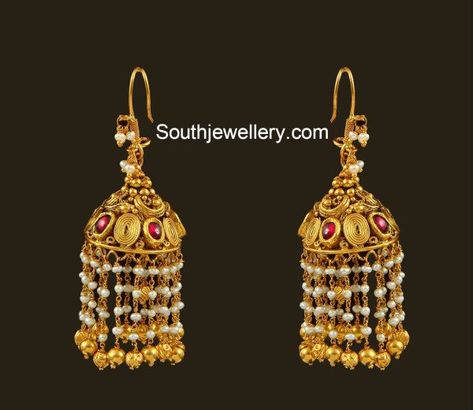 Pearl Jhumkas, Earrings Latest, Temple Jewellery Earrings, Jewelry Necklace Simple, Gold Jhumka Earrings, Gold Bangles For Women, Gold Earrings Models, Design Page, Gold Bar Earrings