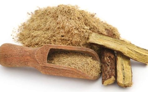 Licorice root extract, or Glycyrrhiza glabra extract, can do wonders for your skin. From skin brightening to anti-aging, you can also use it to treat skin conditions like acne, eczema, and rosacea. This article explains the benefits of licorice root extract for your skin. Licorice Root Tea Benefits, Licorice Root Tea Recipes, Licorice Root Witchcraft, Licorice Root Benefits, Dark Spot Remover For Face, Licorice Plant, Treating Hyperpigmentation, Lighten Skin, Home Remedies For Hair