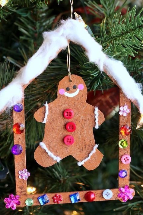 Gingerbread Man Tree, Gingerbread Activities, Cinnamon Ornaments, Gingerbread Diy, Easy Christmas Ornaments, Gingerbread Crafts, Christmas Kindergarten, Gingerbread Ornaments, Fun Ornaments