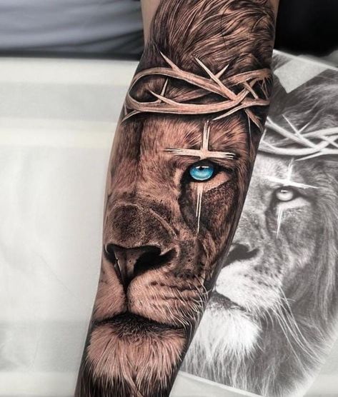 Lion Tattoo Design For Men, Women Lion Tattoo, Leo Lion Tattoos, Lion And Lioness Tattoo, Calf Tattoo Ideas, Tattoo Bear, Roaring Lion Tattoo, Lion Tattoo Ideas, Armor Of God Tattoo