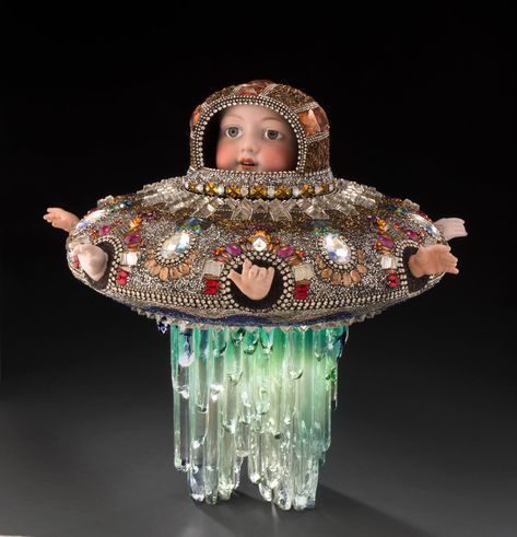 Surreal Assemblages by Betsy Youngquist Combine Human Features with Beaded Animals | Colossal Mosaic Sculpture, Art Perle, Colossal Art, Beautiful Beadwork, Modern Crafts, Unique Sculptures, Creepy Dolls, Assemblage Art, Beaded Animals