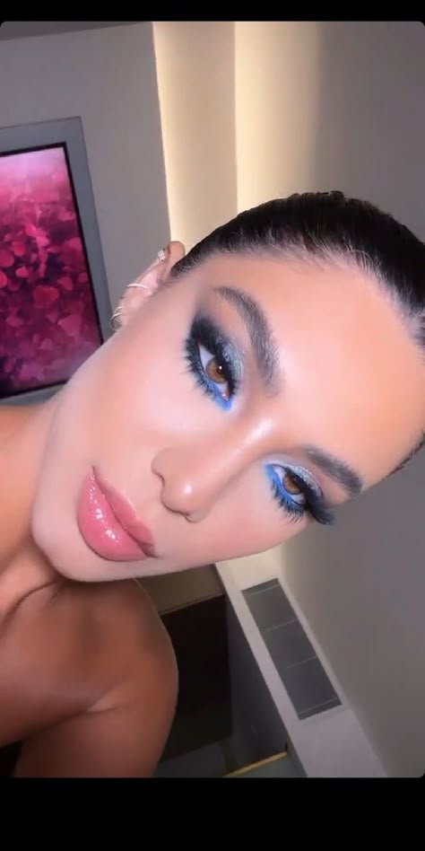 Makeup Ideas Royal Blue Dress, Makeup Idea For Navy Blue Dress, Navy Blue Natural Makeup, Blue Grey Eye Makeup, Midnight Blue Prom Makeup, Smokey Blue Makeup, Makeup For Blue Dress Prom, Makeup Look For Blue Dress, Makeup Ideas For Prom Blue Dress