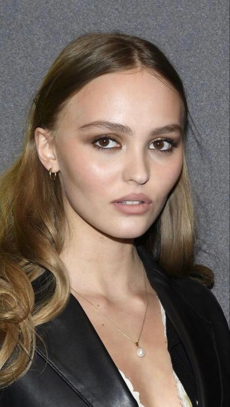 Lily Rose Depp Makeup, Rose Depp, Makeup Styles, Lily Rose Depp, Lily Rose, Makeup Inspo, Eye Makeup, Lily, Makeup