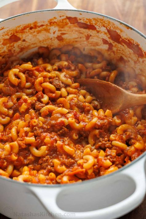 American Goulash Natasha’s Kitchen, Glop Recipe, American Meals, Beef Recipes Easy Dinners, Natashas Kitchen, Beef Macaroni, American Goulash, Goulash Recipe, Healthy Beef Recipes