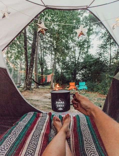 Tenda Camping, Camping Photo, Camping Diy, Camping Inspiration, Camping Photography, Camping Aesthetic, Hiking Aesthetic, Family Camping Trip, Camping Checklist