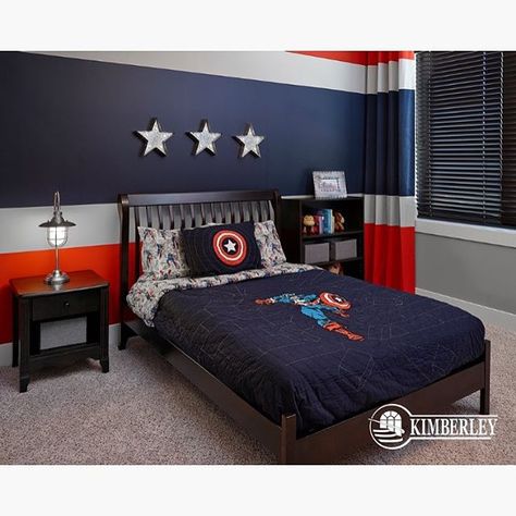 How cute is this Captain America themed room! Credit to Kimberley Homes Captain America Bedroom, Avengers Bedroom, Marvel Bedroom, Avengers Room, Boy Room Paint, Marvel Room, Superhero Bedroom, Baby Boy Bedroom