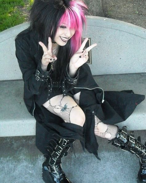 Perky Goth, Punk Girls, Goth Subculture, Lee Young, Goth Beauty, Scene Girls, Estilo Punk, Goth Aesthetic, Emo Goth