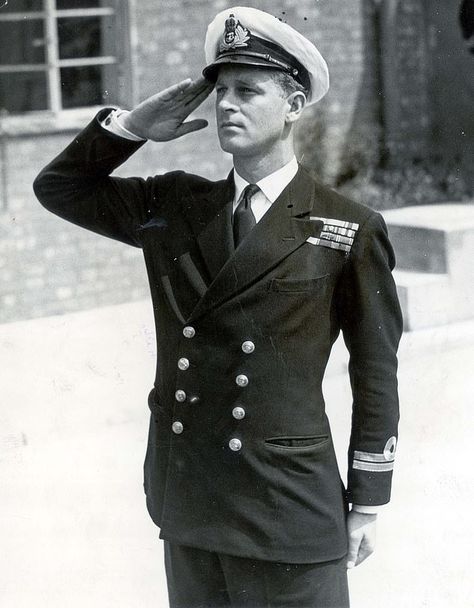 Prince Philip, like the Queen, is a great-great-grandchild of Queen Victoria. Pictured: Philip salutes the Course Officer at the Royal Naval Establishment on July 31, 1947 Naval Uniform, Fiona Bruce, Princess Alice Of Battenberg, Only Picture, Wedding Royal, Princess Alice, Prince Andrew, Princess Elizabeth, George Vi