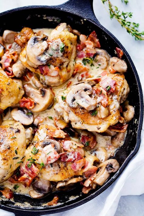 Bacon Mushroom, Thyme Chicken, Bacon Stuffed Mushrooms, India Food, God Mat, Easy Appetizer Recipes, Poultry Recipes, Chicken Thigh Recipes, Ketogenic Recipes