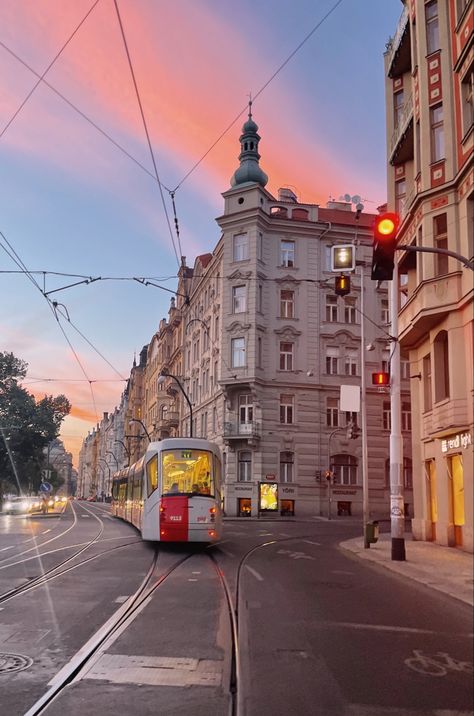 Prague In Summer, Czechia Aesthetic, Prague Streets, Prague Aesthetic, City Life Aesthetic, Beautiful Christmas Scenes, Europe City, City Sunset, Europe Holidays