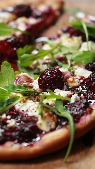 If you're feeling fancy, elevate your sweet and savory pizza with a spiced berry reduction, creamy ricotta and feta. Fancy Pizza Recipes, Gourmet Recipes Fancy, Feta Cheese Pizza, Fancy Recipes, Feta Pizza, Fancy Pizza, Cheese Pizza Recipe, Gourmet Pizza, Flat Bread