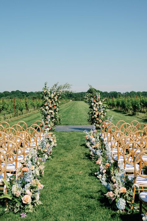 Planning & Design: Pearl Weddings Photography: Trenholm Photo #weddingceremony #vineyard #vineyardwedding #weddingplanning #ctwedding #weddingflowers #flowers #ceremony #weddingarch Classic Vineyard Wedding, Winery Wedding Ceremony Decor, Outdoor Vineyard Wedding Ceremony, Kontokosta Winery Wedding, Vineyard Ceremony Decor, Vineyard Fall Wedding, Wedding At Vineyard, Wedding Venue Vineyard, Wedding Venues Vineyard