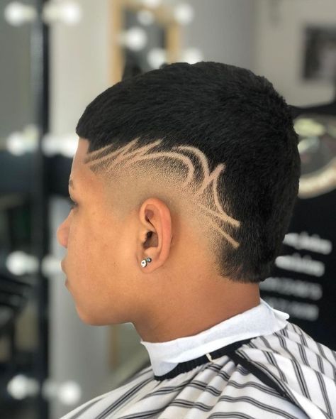 Hair Designs For Boys, Hair Tattoo Designs, Taper Fade Short Hair, Fade Haircut Designs, Hair Designs For Men, Young Men Haircuts, Taper Fade Curly Hair, Short Hair Designs, Mens Haircuts Short Hair