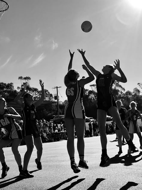 Netball Pictures, How To Play Netball, Basketball Workouts Training, Heal Your Soul, Christmas Posts, Ball Aesthetic, Basketball Workouts, Vision Board Pictures, Sports Aesthetic