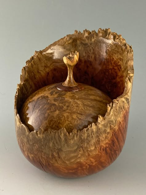 One of a kind Natural edge, lidded bowl turned from an Australian Red Mallee Burl with a Brown Mallee burl lid with finial.  Hand turned and finished to accentuate the natural beauty of the wood. Finished in multiple steps to bring out the beautiful figure of the wood and to seal and protect the turning. Makes a unique keepsake or gift. Ethereal Decor, Turned Boxes, Metal Lathe Projects, Turned Vase, Woodturning Projects, Wood Turned Bowls, Woodturning Art, Wood Burl, Turned Art