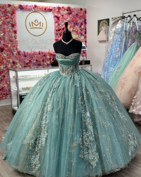 Under The Sea Quinceanera Theme, Mint Green Quinceanera Dresses, Teal Quinceanera Dresses, Green Quinceanera Dresses, Mexican Quinceanera Dresses, Quinceanera Themes Dresses, Sweet 15 Dresses, Quinceñera Dresses, Sea Dress