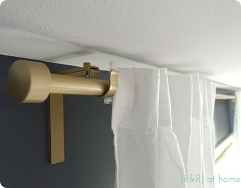 DIY Home Decor ~ Give IKEA curtain rods a quick pick-me-up with gold spray paint {West Elm knock off} West Elm Diy, Gold Curtain Rod, Ikea Curtain Rods, Gold Curtain Rods, Modern Curtain Rods, West Elm Inspired, Apartment Curtains, Diy Curtain Rods, Bedroom Hacks