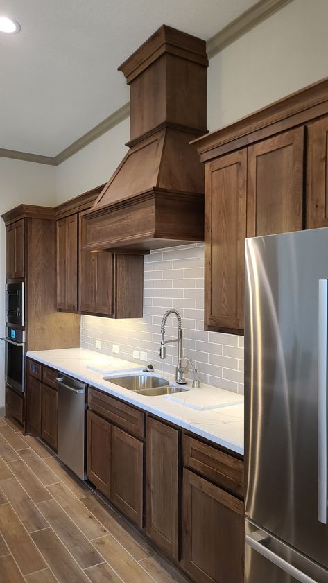 Modern Pine Kitchen Cabinets, Dark Stain Oak Cabinets, Maple Truffle Kitchen Cabinets, Mocha Cabinets Kitchen, Brown Shaker Kitchen Cabinets, House Aestethic, Dark Maple Cabinets, Dark Wood Cabinets Kitchen, Dark Oak Kitchen Cabinets