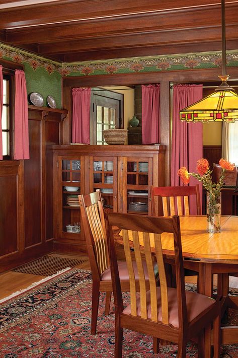 1920 Craftsman Style Homes, 1920 Craftsman Bungalow, Arts And Crafts Dining Room, Arts And Crafts Living Room, 1910 House, Craftsman Home Decor, Arts And Crafts Style Homes, Craftsman Living Room, Dream Home Aesthetic