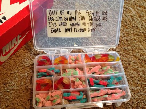 Prom Gifts, Cheesy Gifts, Cute Prom Proposals, Diy Best Friend Gifts, Gifts For Guys, Prom Gift, Birthday Gifts For Boyfriend Diy, Boyfriend Crafts, Diy Birthday Gifts For Friends