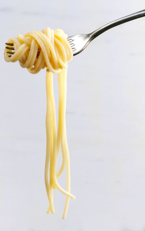 8 things to NEVER put through the garbage disposal Reheat Pasta, Spaghetti Fork, Pasta Fork, Pasta Art, 귀여운 음식 그림, Healthy Carbs, Cold Pasta, Italian Kitchen, Kitchen Posters