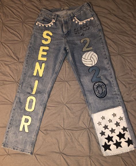 Spirit Day Jeans, Senior Spirit Jeans, Spirt Jeans, Homecoming Jeans Painted, Cute Bell Bottom Outfits, Painted Jeans School Spirit, School Spirit Jeans, High School Party Ideas, Hoco Pants Ideas