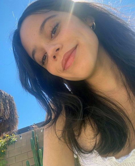 Jenna Ortega Aesthetic Emo, Jenna Ortega Rare Pics, Japan 80's Aesthetic, Jen Jen, Photo Logo Design, Today Pictures, Smosh, Cute Eyes, Jenna Ortega