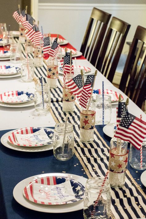 American Themed Party, Luxury Event Design, Blue Table Settings, Patriotic Bunting, Snow White Birthday Party, America Party, Usa Party, American Party, Snow White Birthday