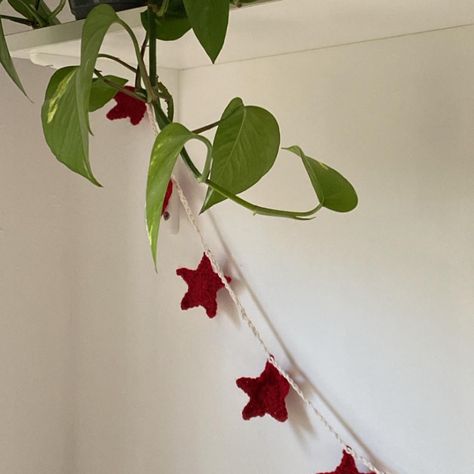 house plants bedroom aesthetic Random Diys, 2025 Ideas, Crochet Curtain Pattern, Witchy Room, Crochet Bunting, Crochet Garland, Crochet Star, Crochet Cord, Crochet Curtains