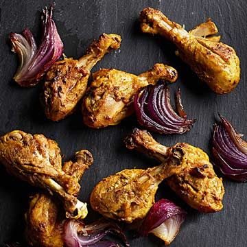 Tandoori Chicken Drumsticks and Roasty Red Onions Lower Triglycerides Diet, Triglycerides Diet, Unique Dinner Ideas, Food Art Direction, Take Out At Home, Food With Chicken, Yogurt Marinade, Dinner And Lunch Recipes, Lower Triglycerides