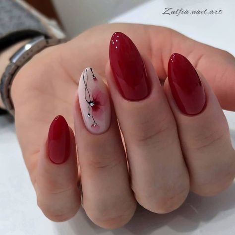 Cute Trendy Nails, Easter Nails Acrylic, Summer Nail Art Ideas, Nails 2023 Trends, Tape Nail Art, Bright Nail Designs, Bright Red Nails, Nails Art Designs, Cow Nails